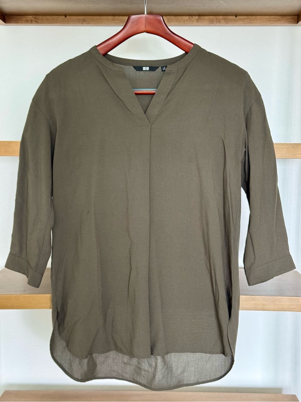 Uniqlo Olive Green Long Sleeve V-Neck Shirt